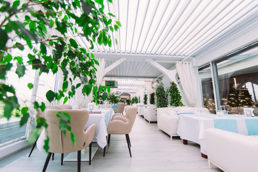 Летняя терраса в ресторане Spettacolo!