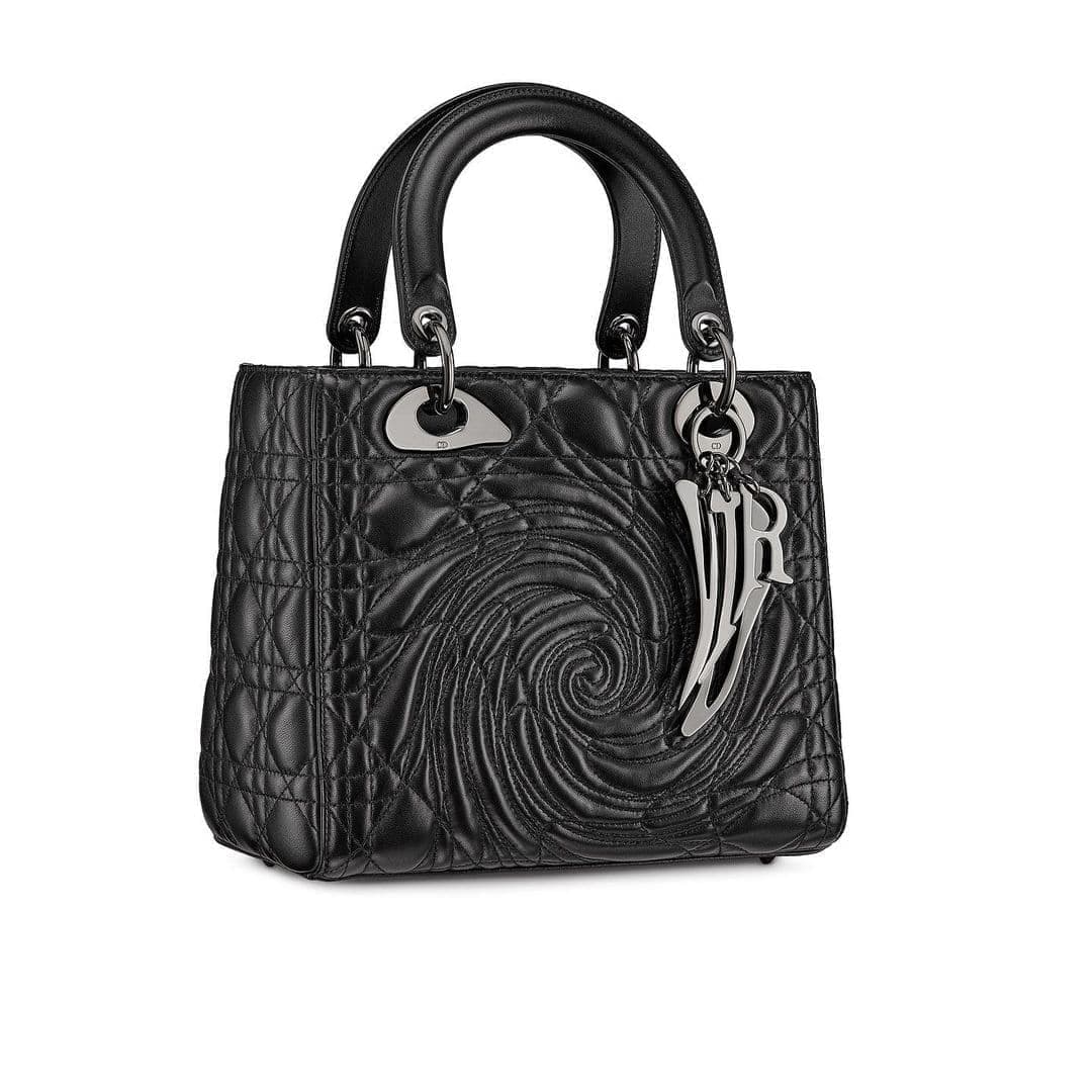 Новая интерпретации сумки Lady Dior