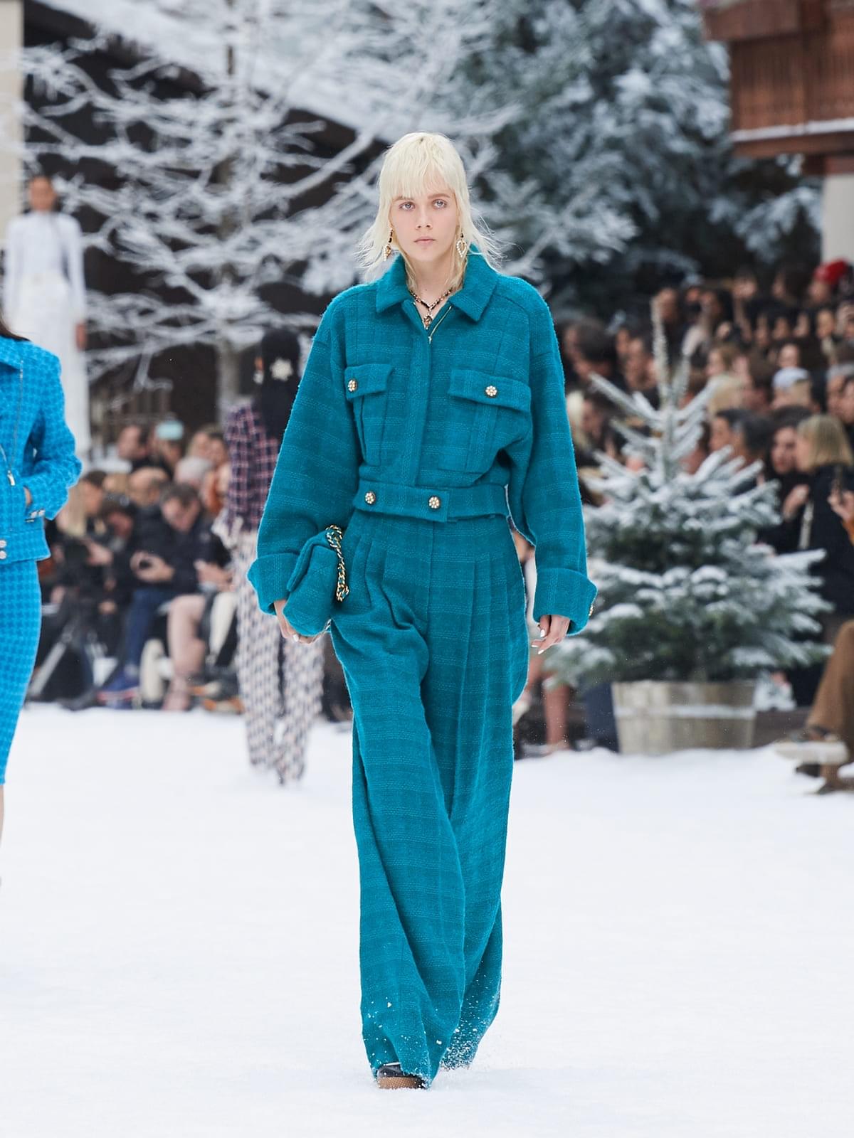 CHANEL представляет сумку CHANEL 19