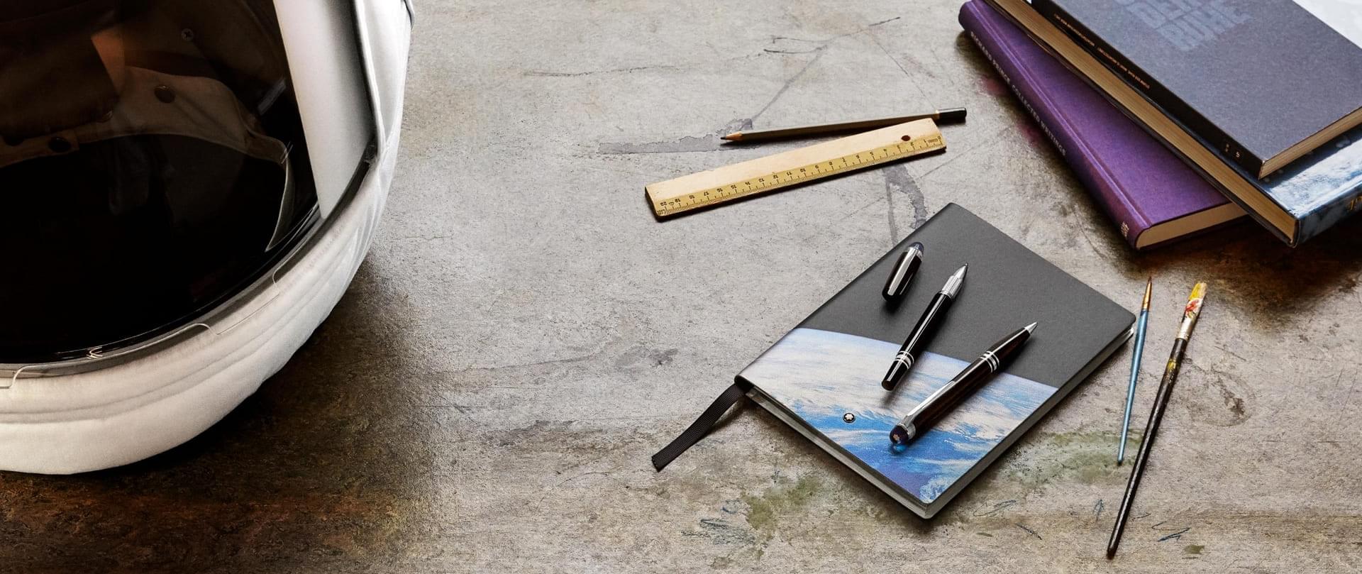 Montblanc приглашает совершить прогулку среди звёзд и посмотреть на Землю из космоса