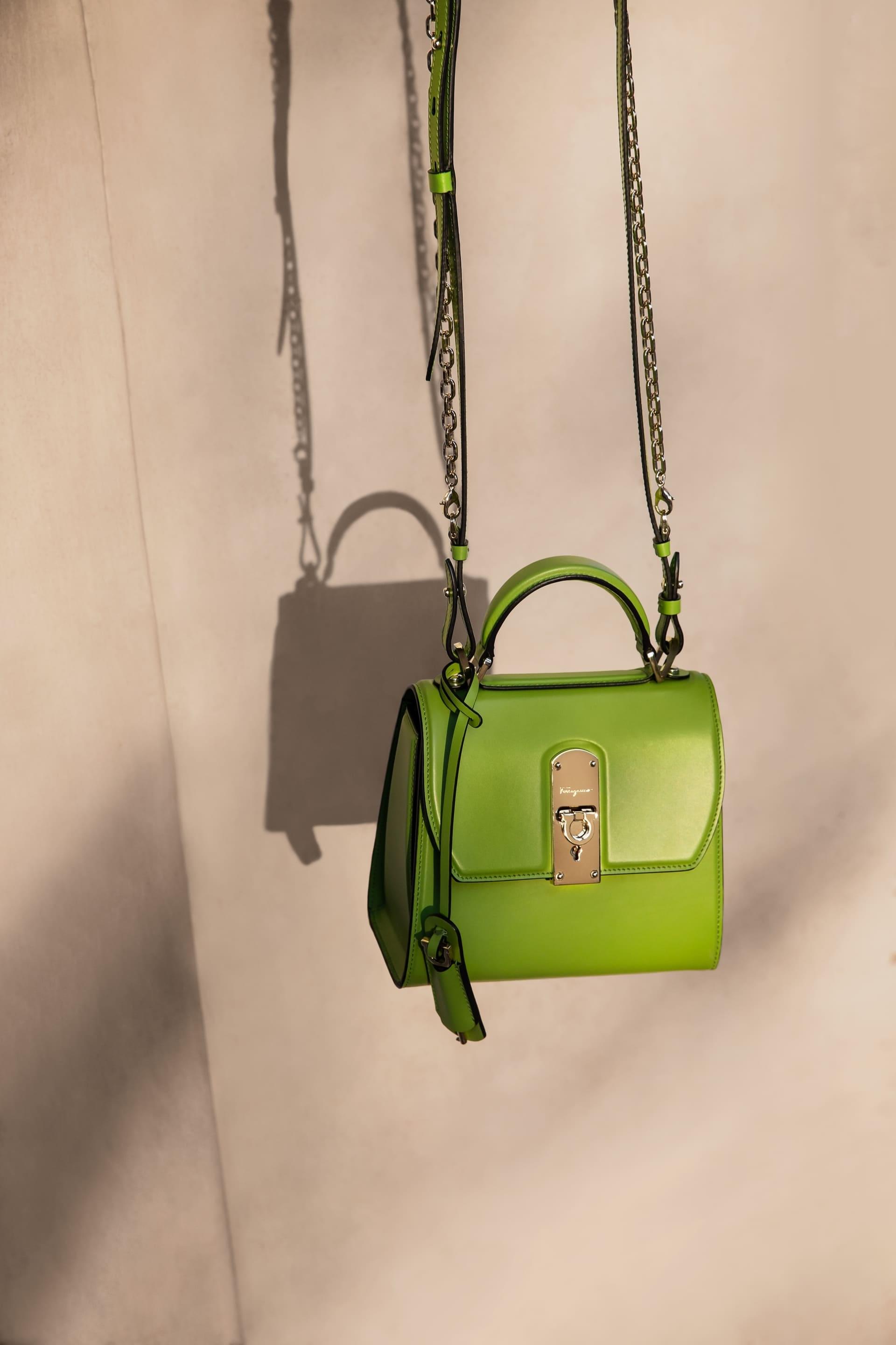 Salvatore Ferragamo представляет новую знаковую сумку boxyz эксклюзивно во «Временах Года»