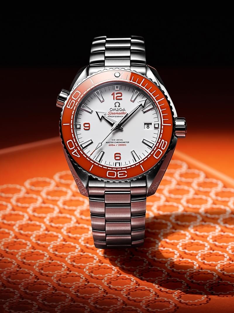 OMEGA представили последние модели часов этого года 2019