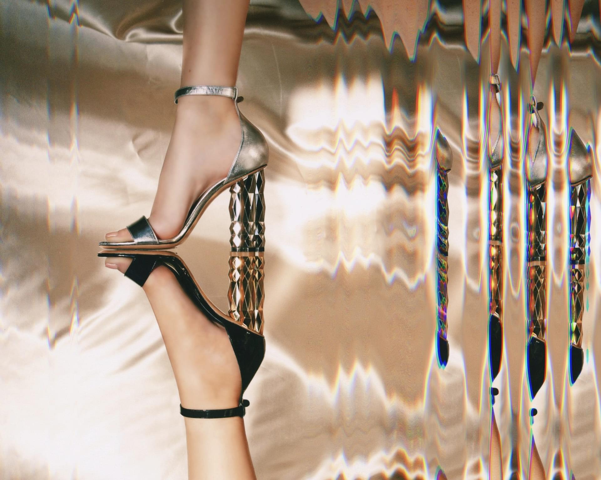 Salvatore Ferragamo представляет коллекцию Refracted