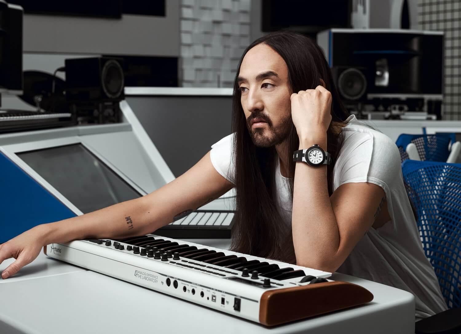 Коллаборация ювелирного бренда Bvlgari и диджея Стива Аоки