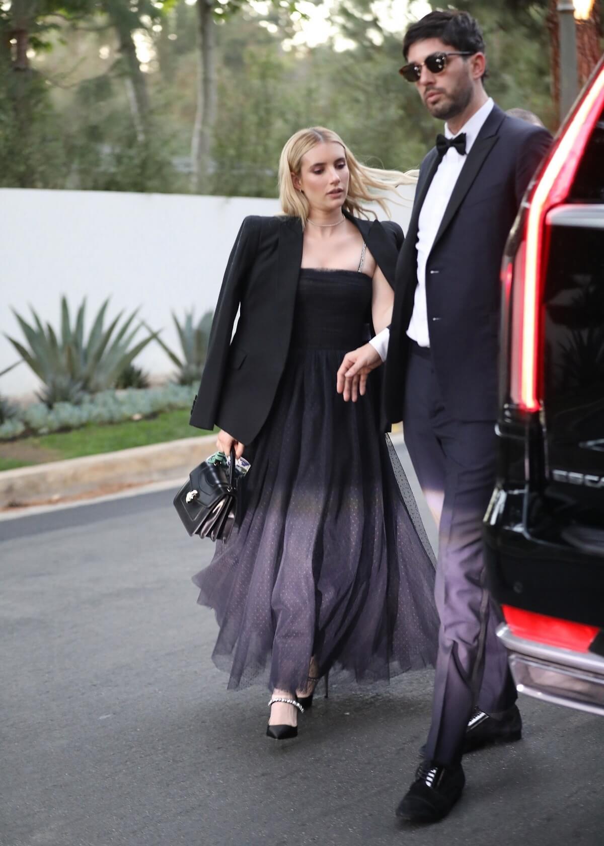 Дженнифер Лопез и Эмма Робертс с сумочками BVLGARI