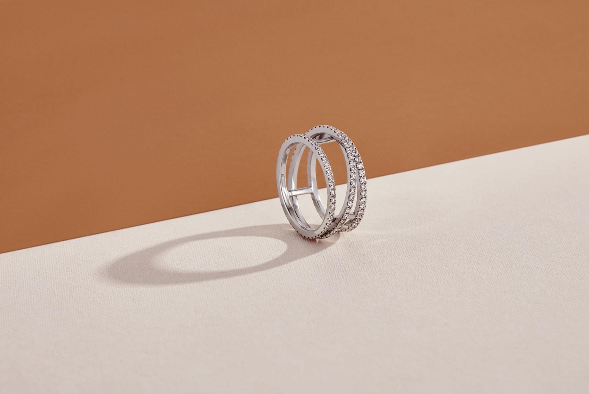 De Beers анонсирует новую эстетику, представляя кольцо The Horizon