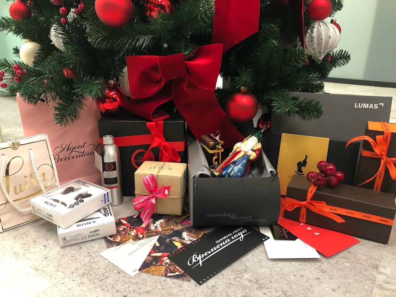 Новогодняя пора никогда не обходится без подарков!