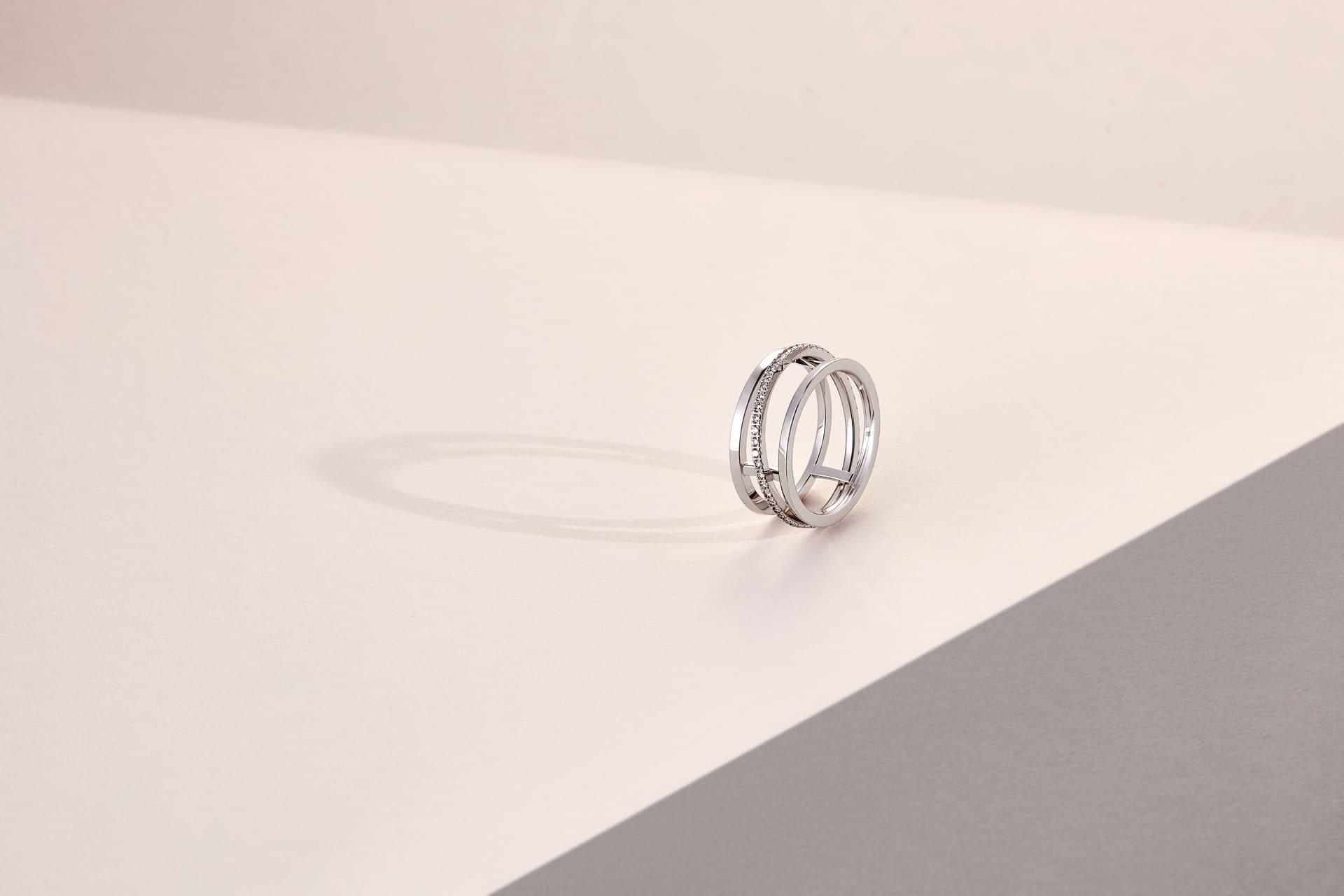 De Beers анонсирует новую эстетику, представляя кольцо The Horizon