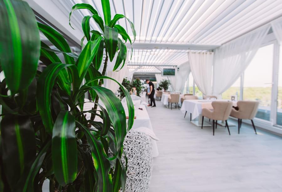 Летняя терраса в ресторане Spettacolo!