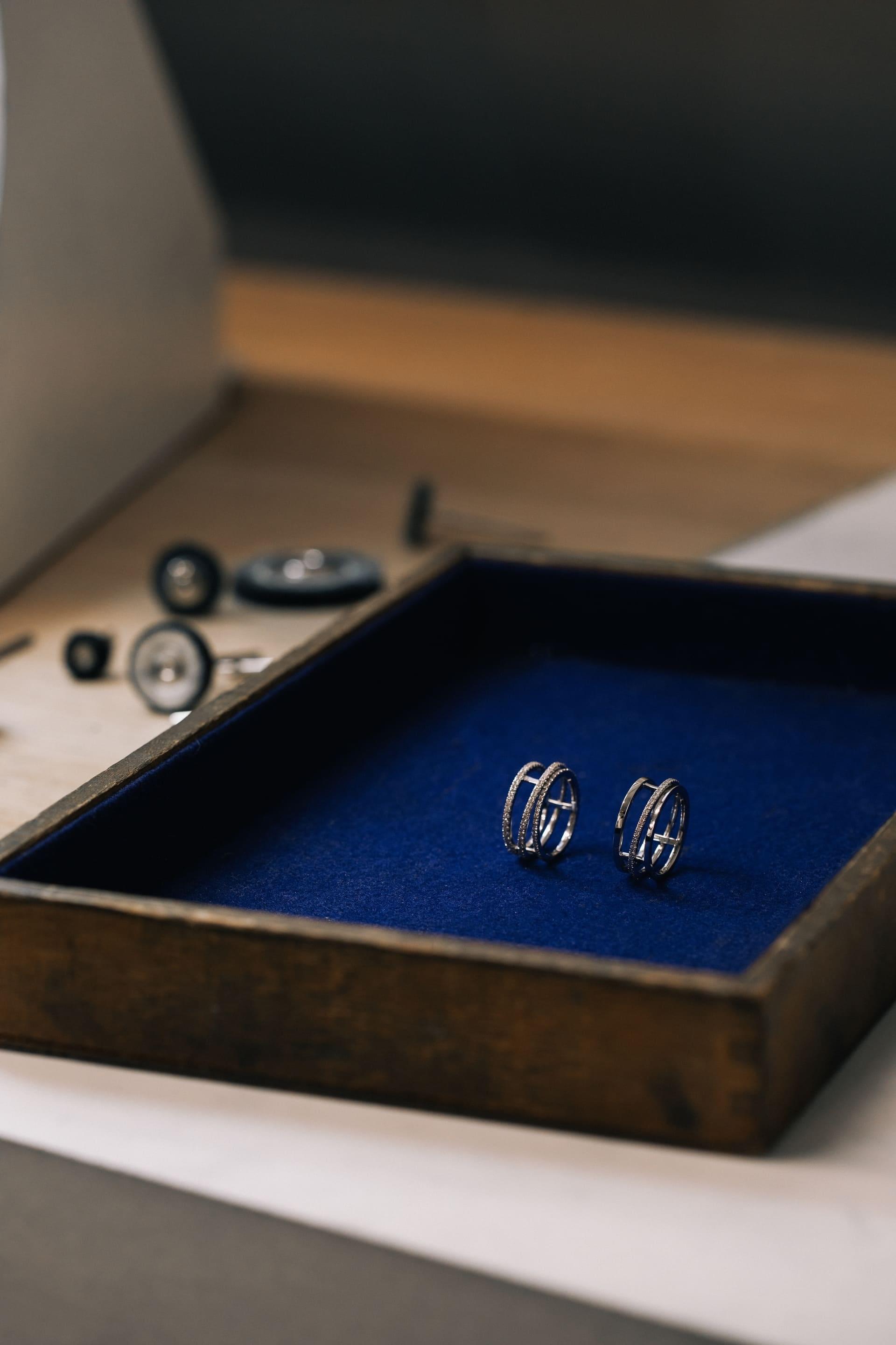 De Beers анонсирует новую эстетику, представляя кольцо The Horizon