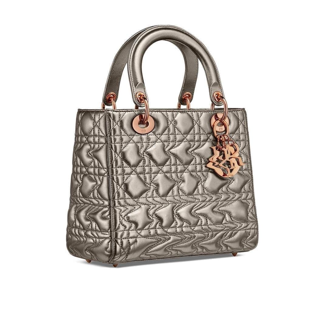 Новая интерпретации сумки Lady Dior