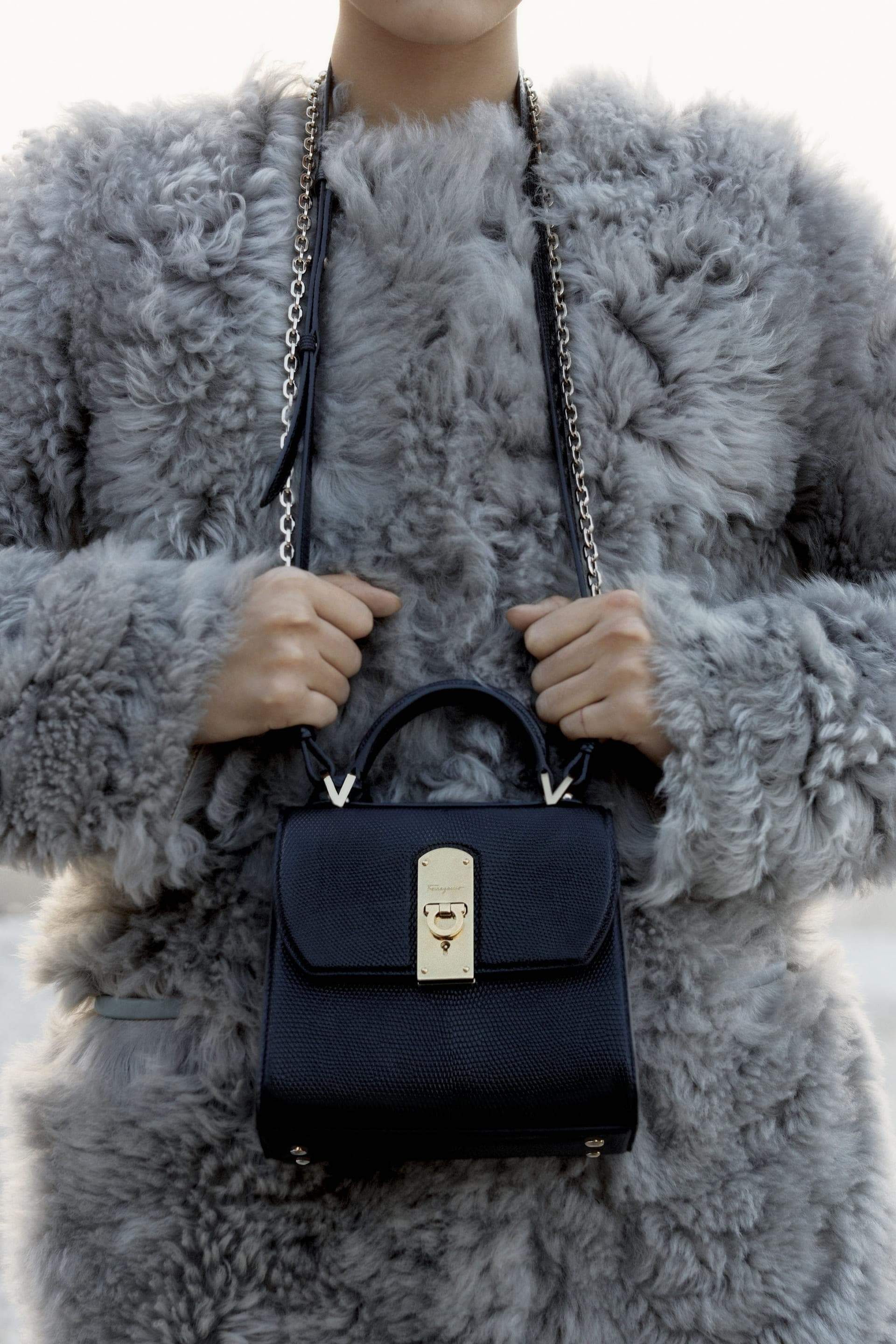 Salvatore Ferragamo представляет новую знаковую сумку boxyz эксклюзивно во «Временах Года»