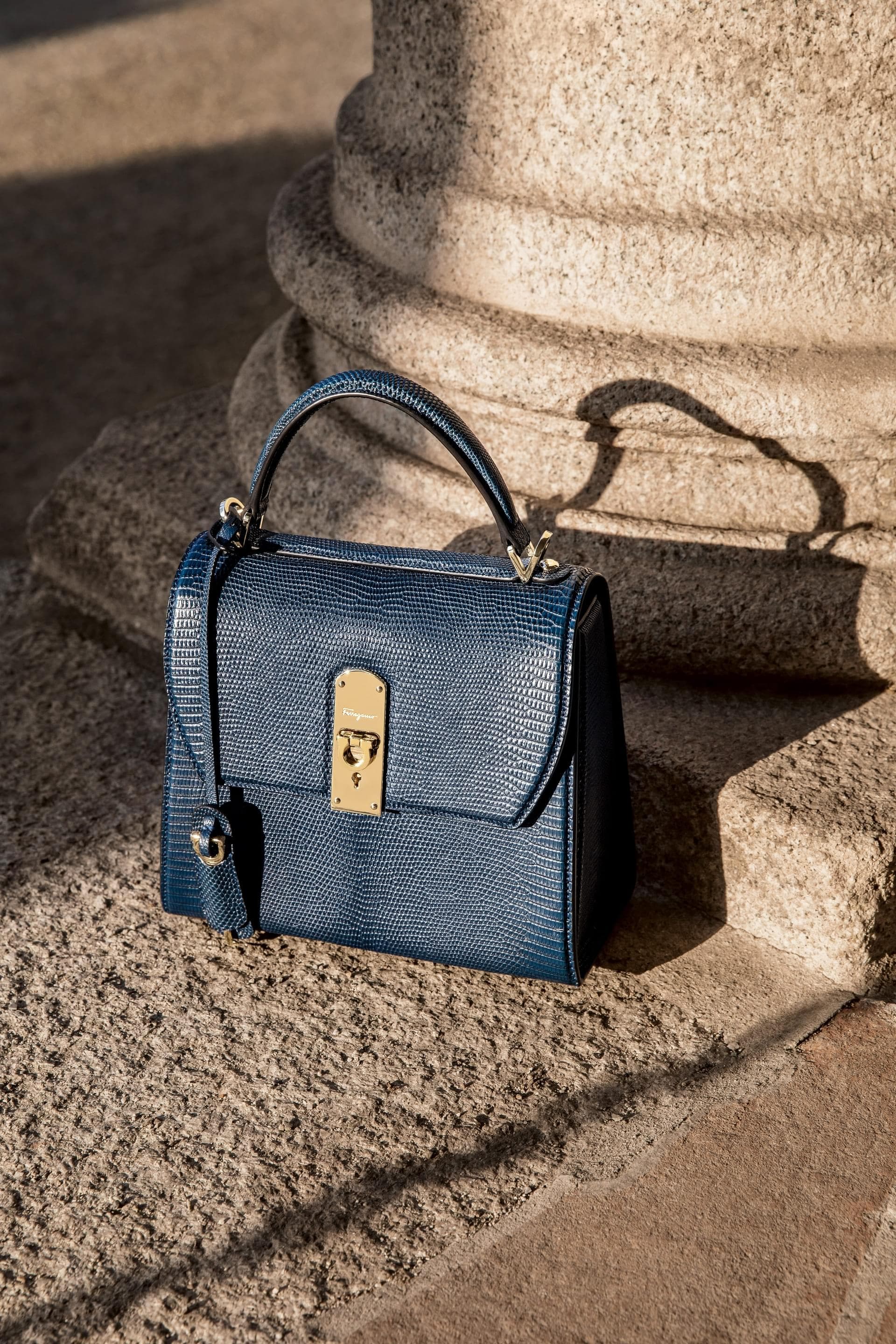 Salvatore Ferragamo представляет новую знаковую сумку boxyz эксклюзивно во «Временах Года»