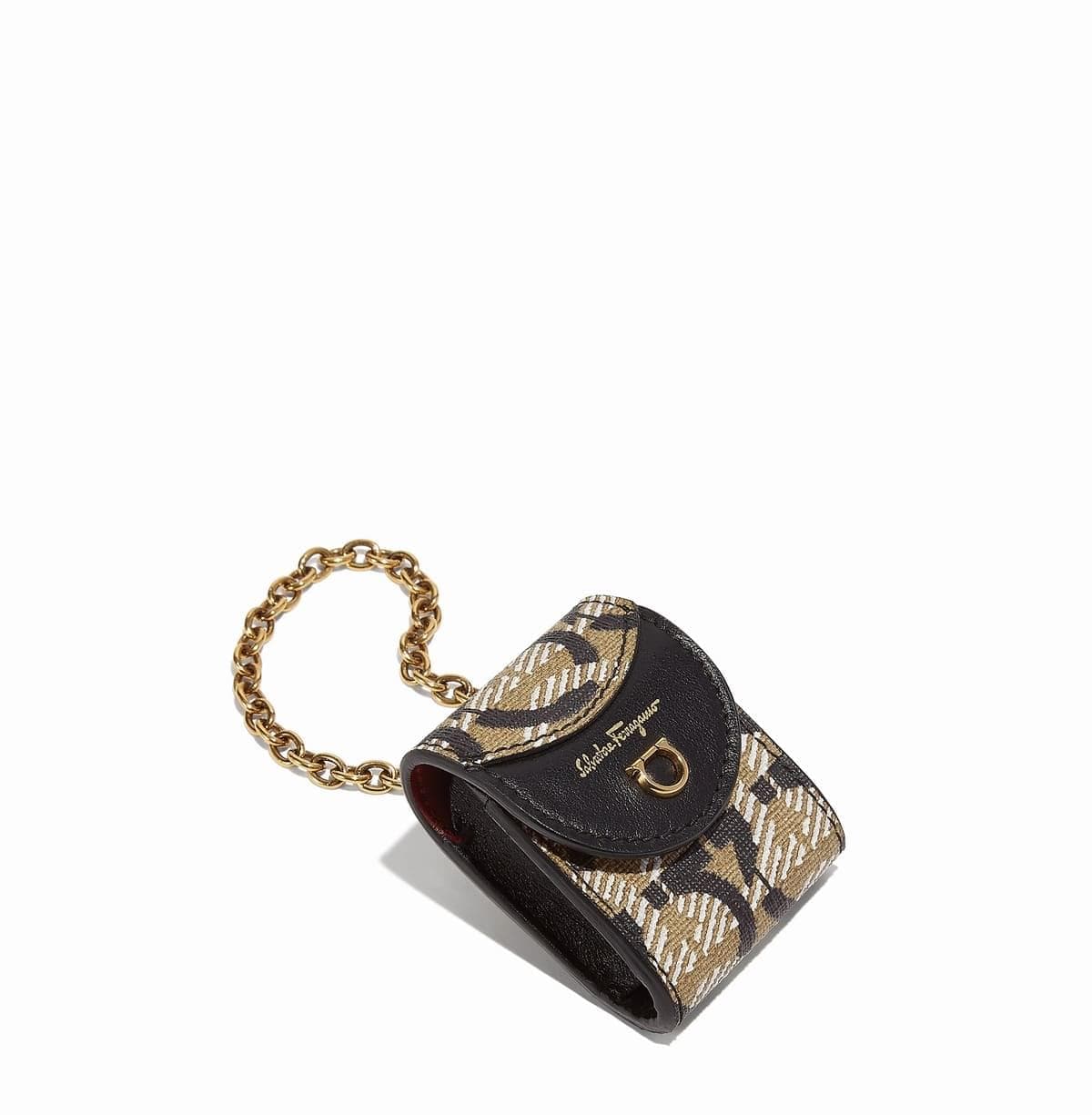 Кампания Gancini от Salvatore Ferragamo