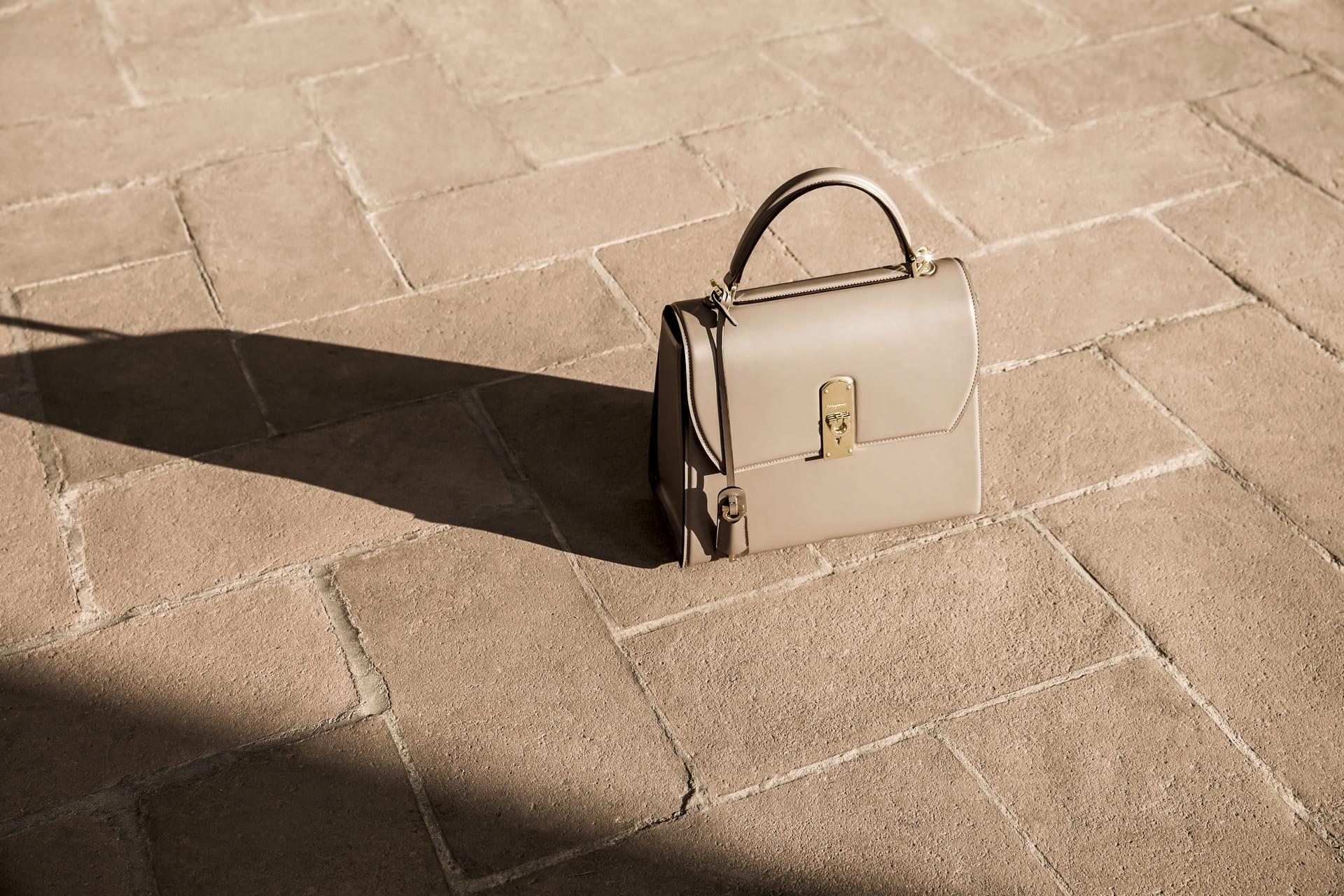 Salvatore Ferragamo представляет новую знаковую сумку boxyz эксклюзивно во «Временах Года»