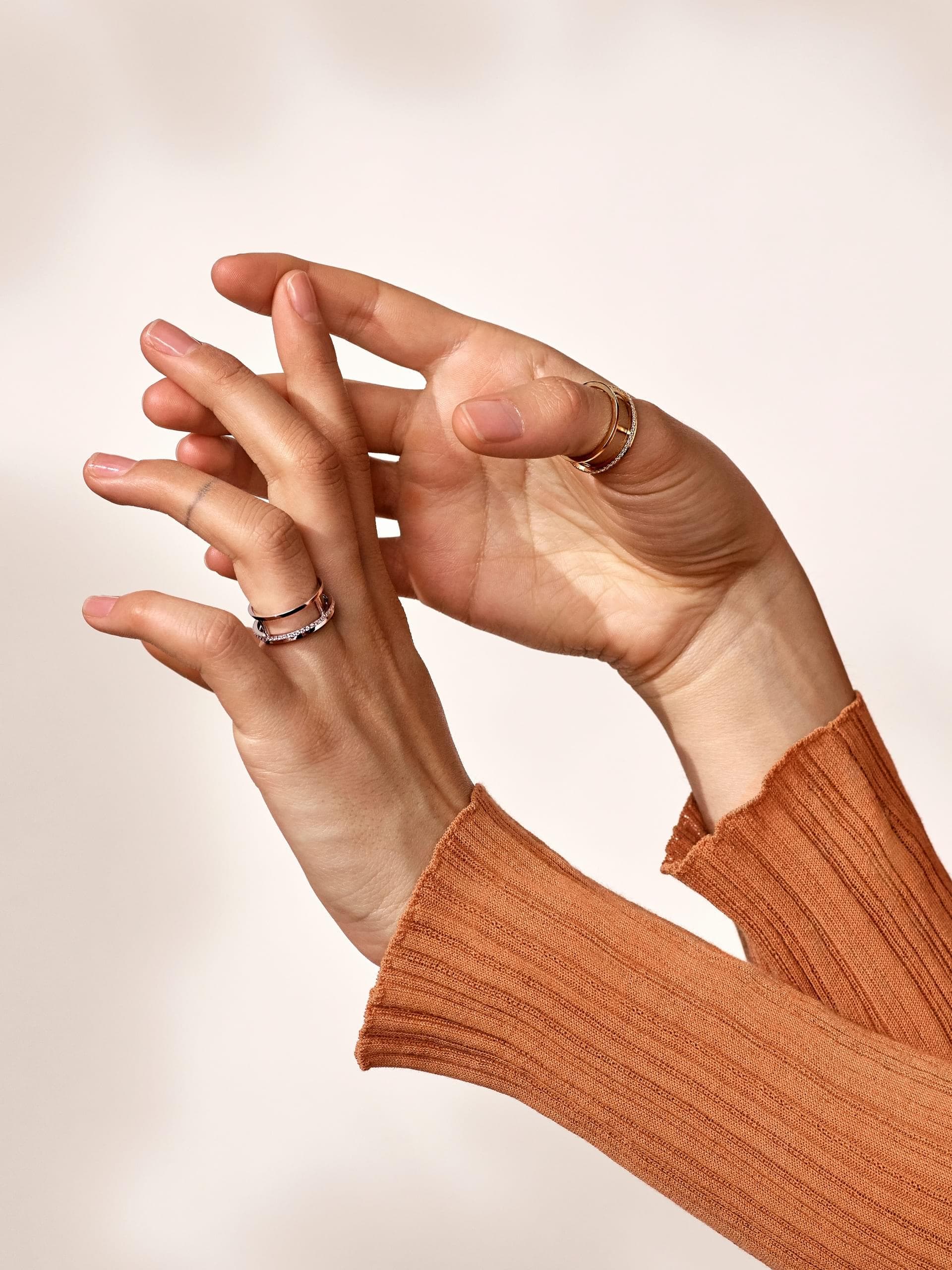 De Beers анонсирует новую эстетику, представляя кольцо The Horizon