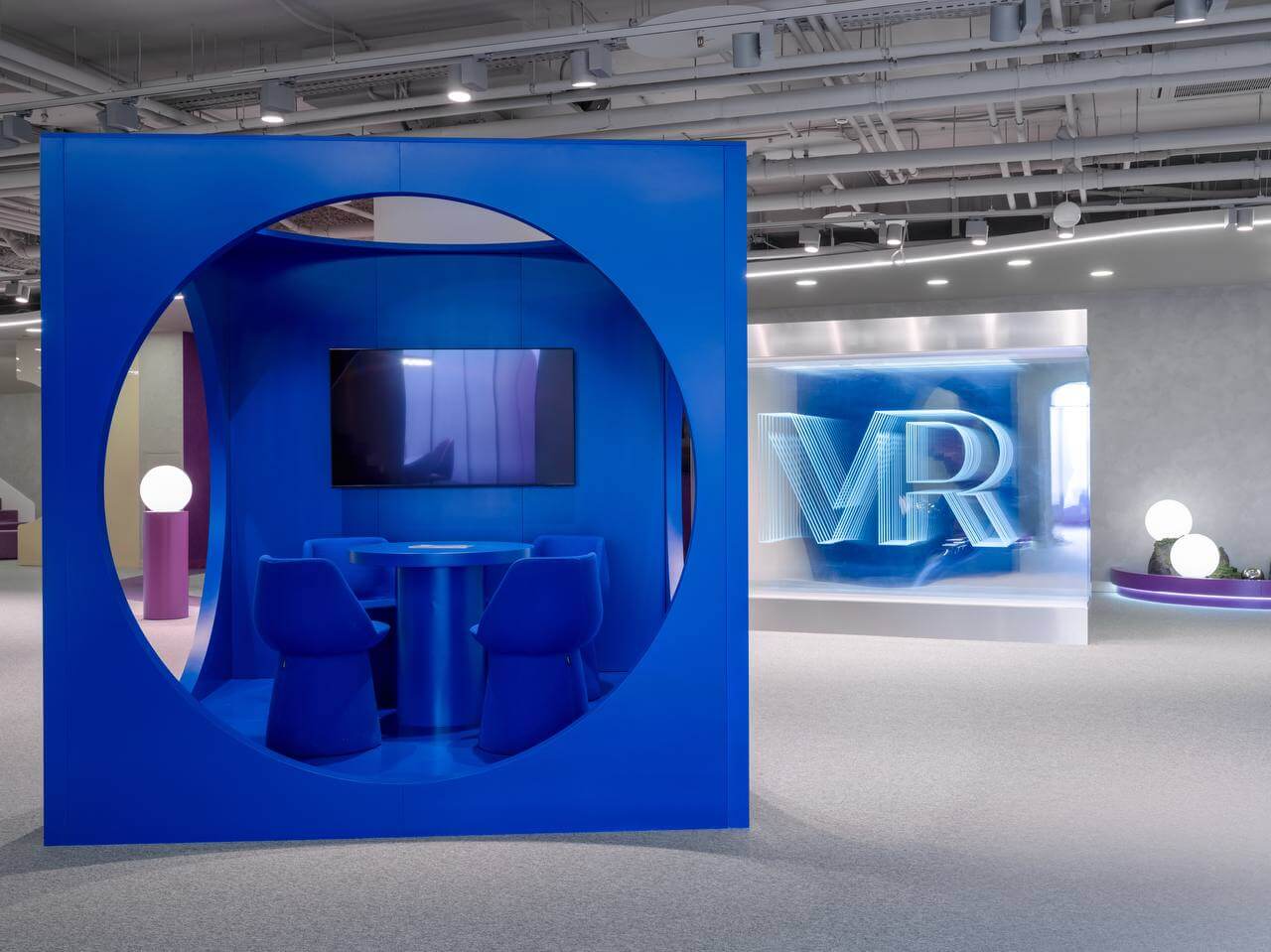Mr group's pop-up space