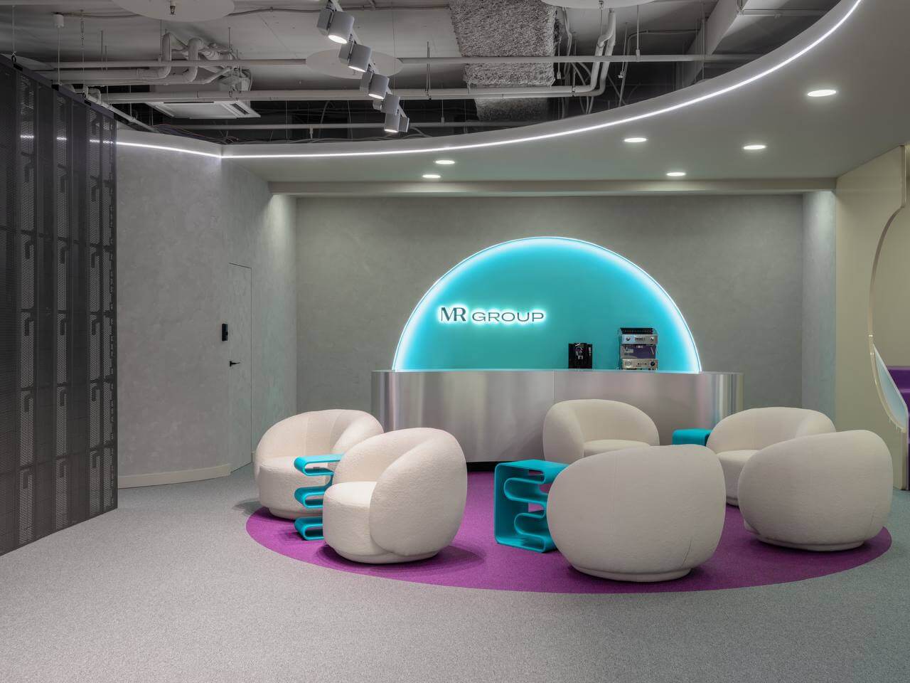 Mr group's pop-up space