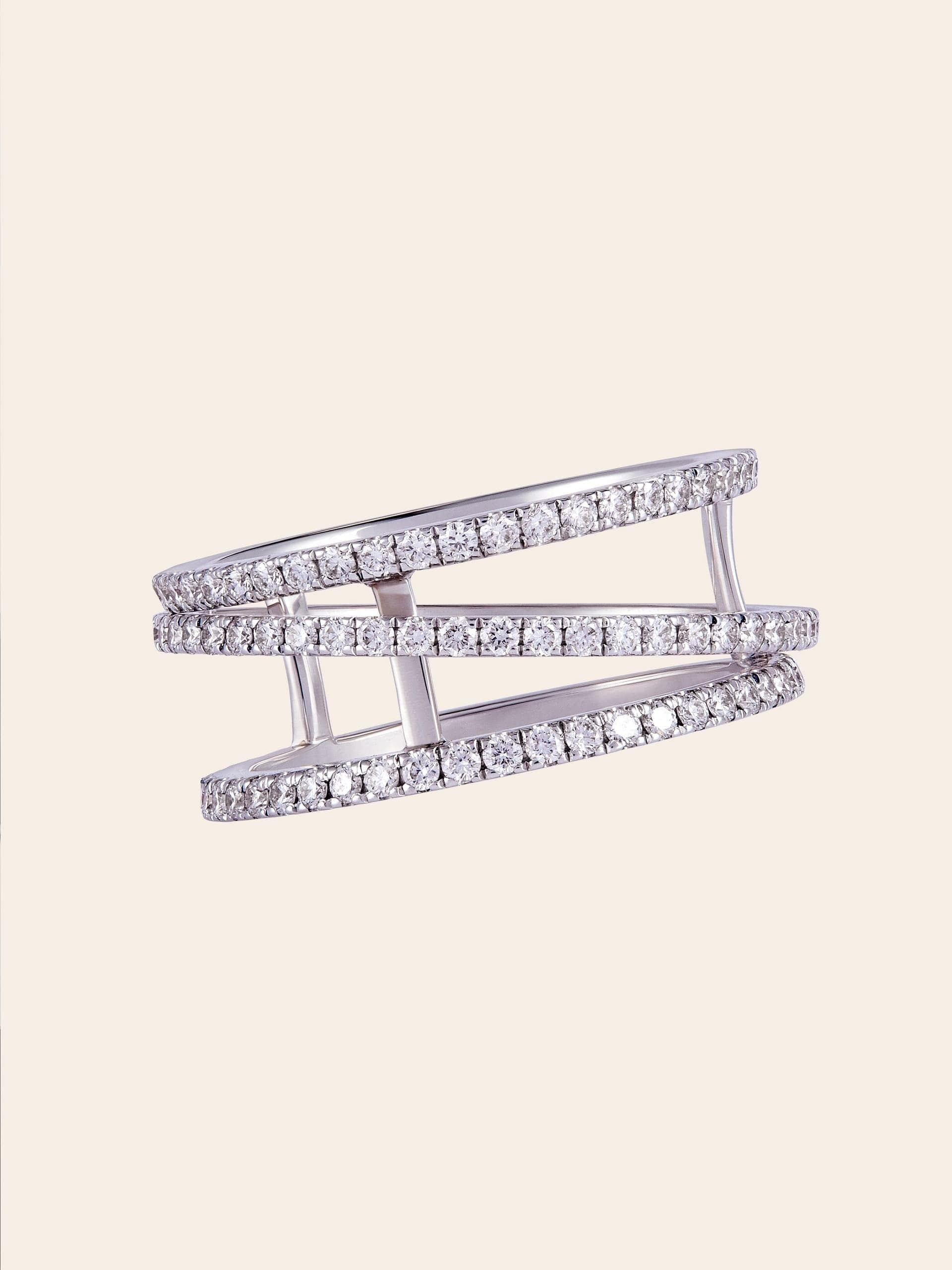 De Beers анонсирует новую эстетику, представляя кольцо The Horizon