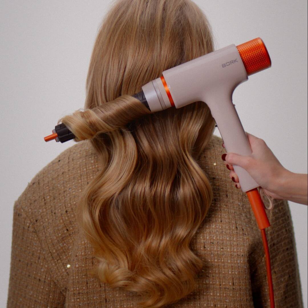 December 7: master class on styling with the BORK hair dryer-styler