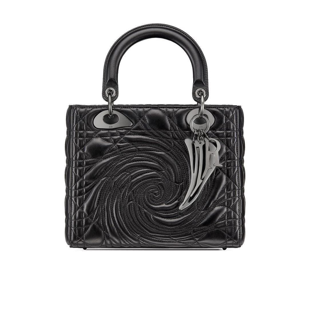 Новая интерпретации сумки Lady Dior