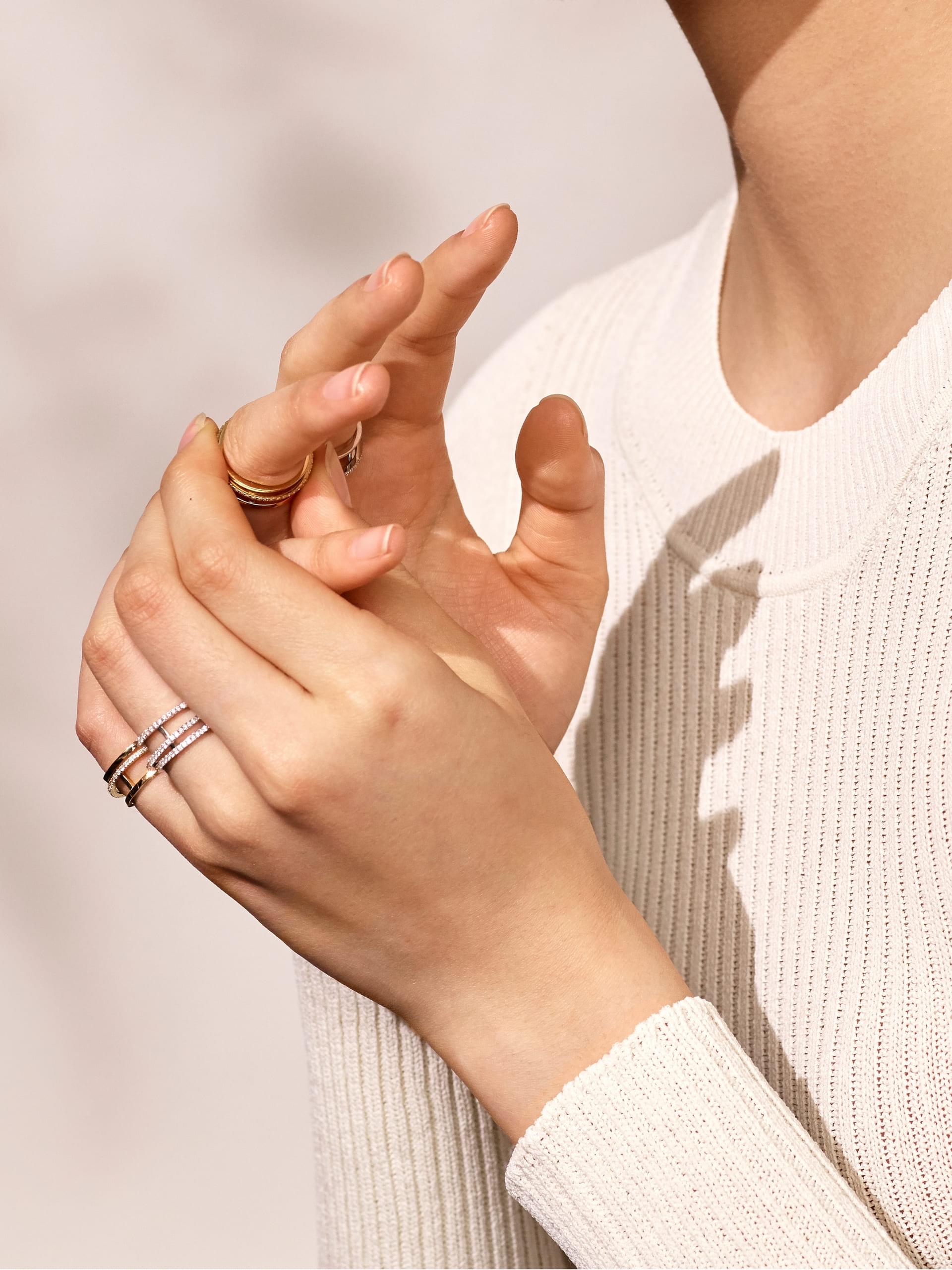 De Beers анонсирует новую эстетику, представляя кольцо The Horizon