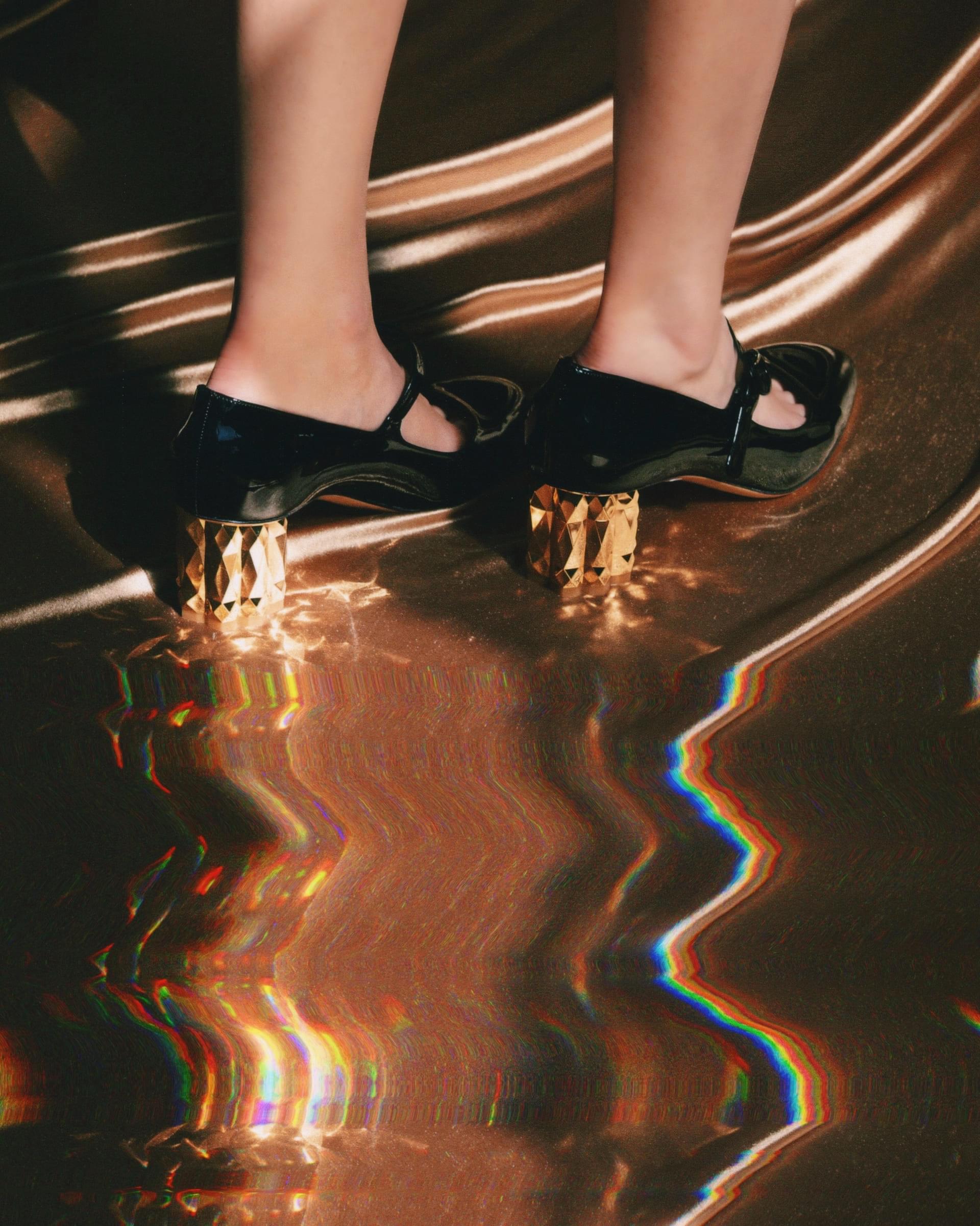 Salvatore Ferragamo представляет коллекцию Refracted